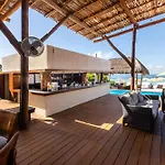 Casa Moderna En Playa Norte Isla Mujeres